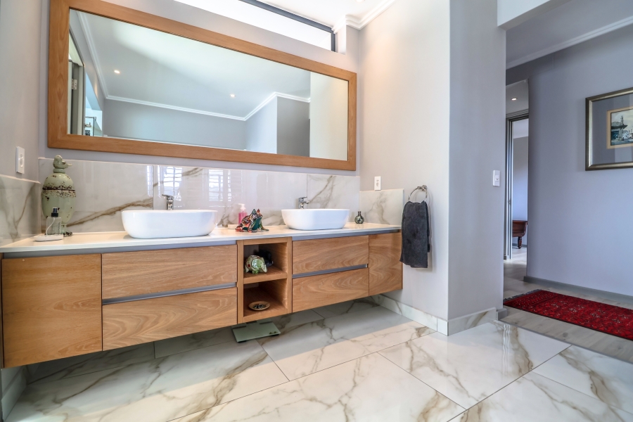 4 Bedroom Property for Sale in Brackenridge Western Cape